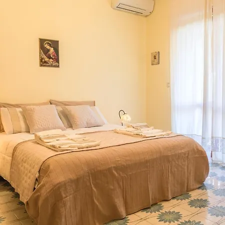 Apartment Teocle With Pool Giardini-Naxos
